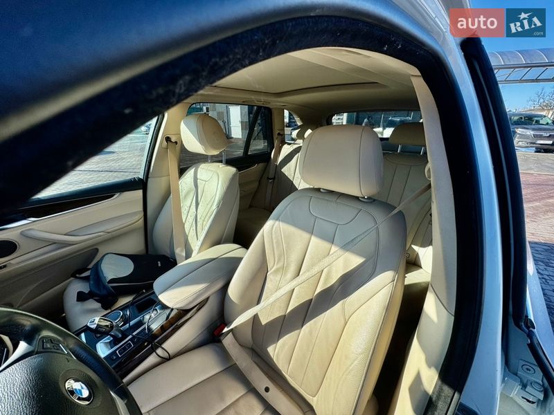 Внедорожник / Кроссовер BMW X5 2015 в Сарнах