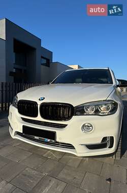 Позашляховик / Кросовер BMW X5 2016 в Києві