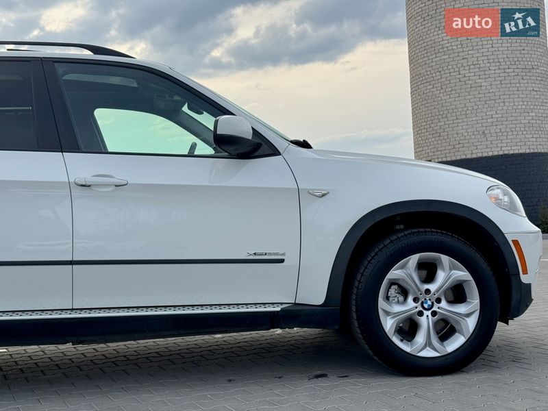 Позашляховик / Кросовер BMW X5 2012 в Рівному