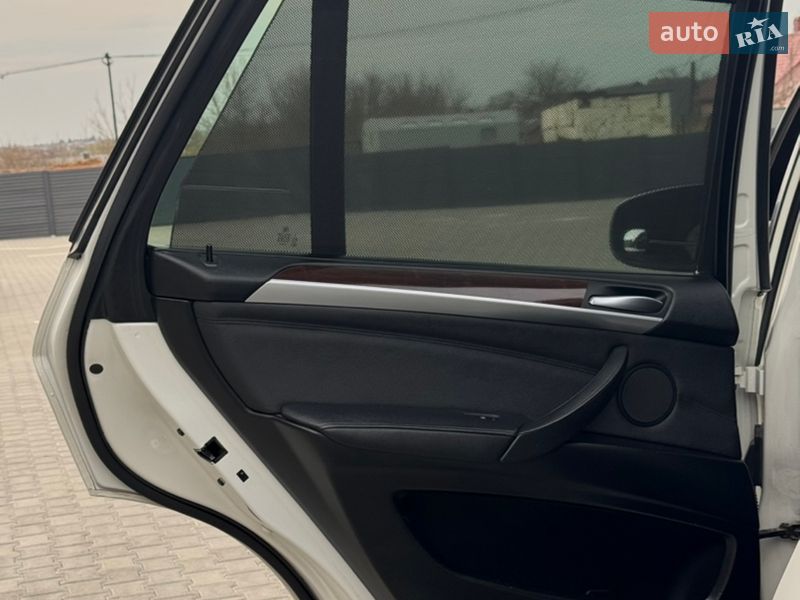 Позашляховик / Кросовер BMW X5 2012 в Рівному