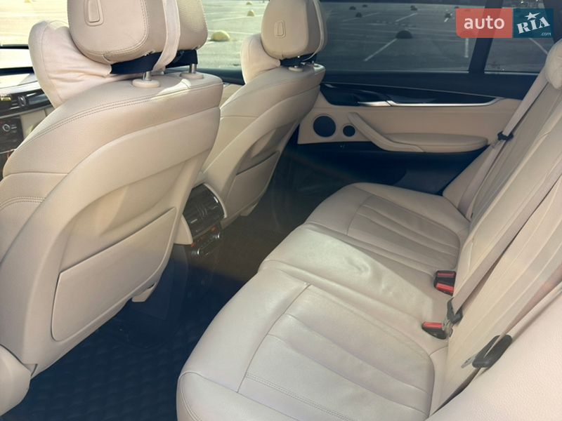 Внедорожник / Кроссовер BMW X5 2016 в Киеве