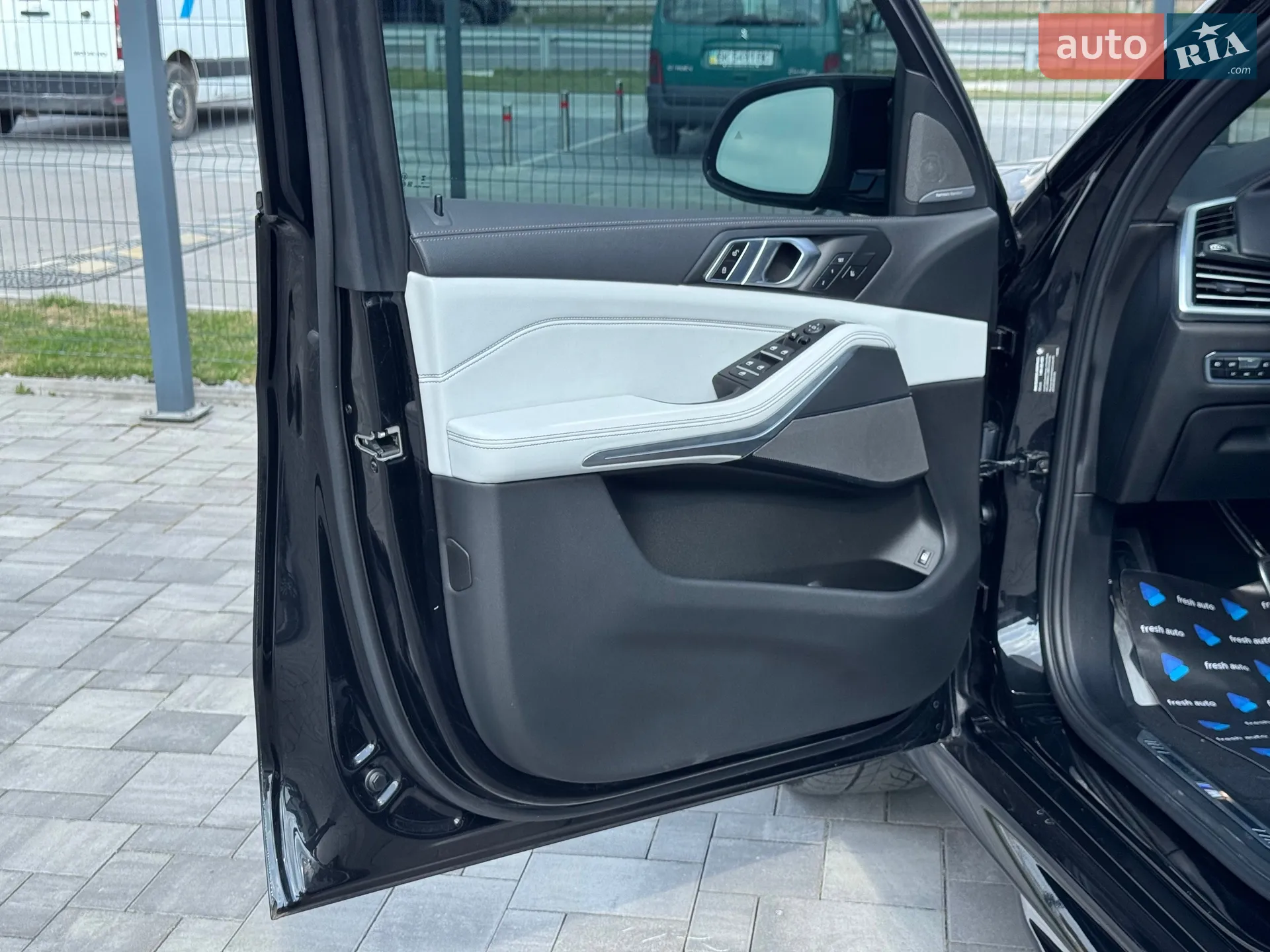 2023 BMW X5 - мініатюра 14