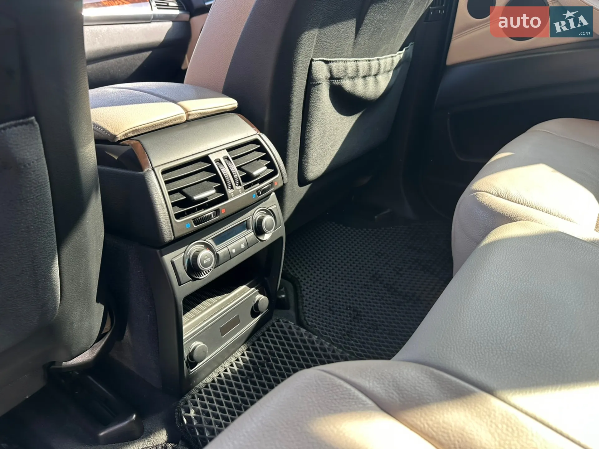 2011 BMW X5 - мініатюра 31