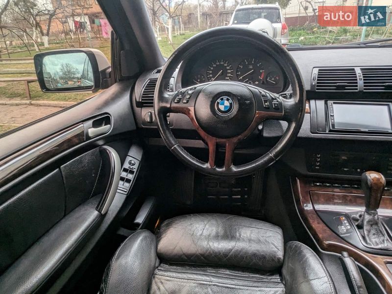 Внедорожник / Кроссовер BMW X5 2001 в Млинове