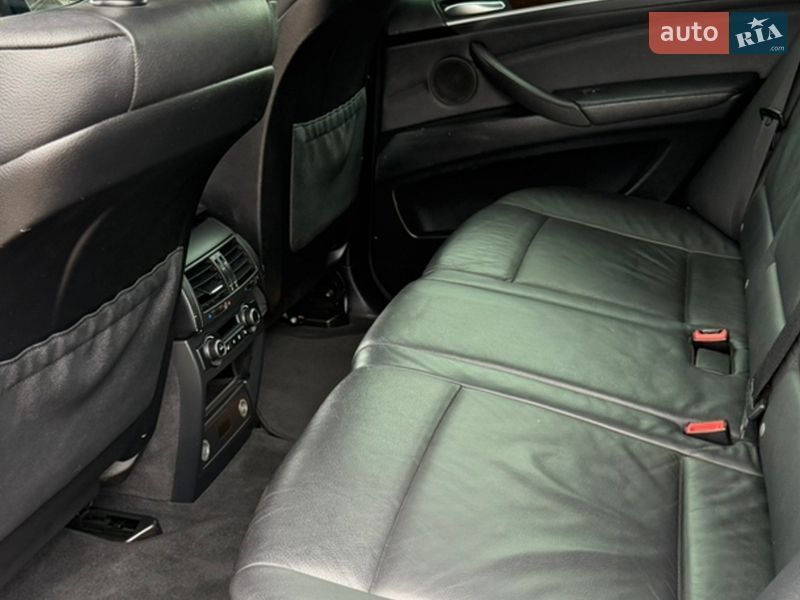 Внедорожник / Кроссовер BMW X5 2011 в Ровно
