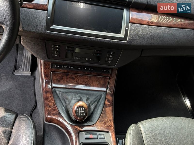 Внедорожник / Кроссовер BMW X5 2004 в Киеве