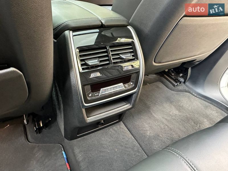 Внедорожник / Кроссовер BMW X5 2022 в Днепре