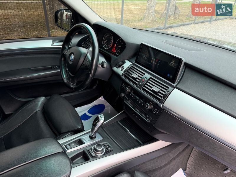Внедорожник / Кроссовер BMW X5 2010 в Стрые