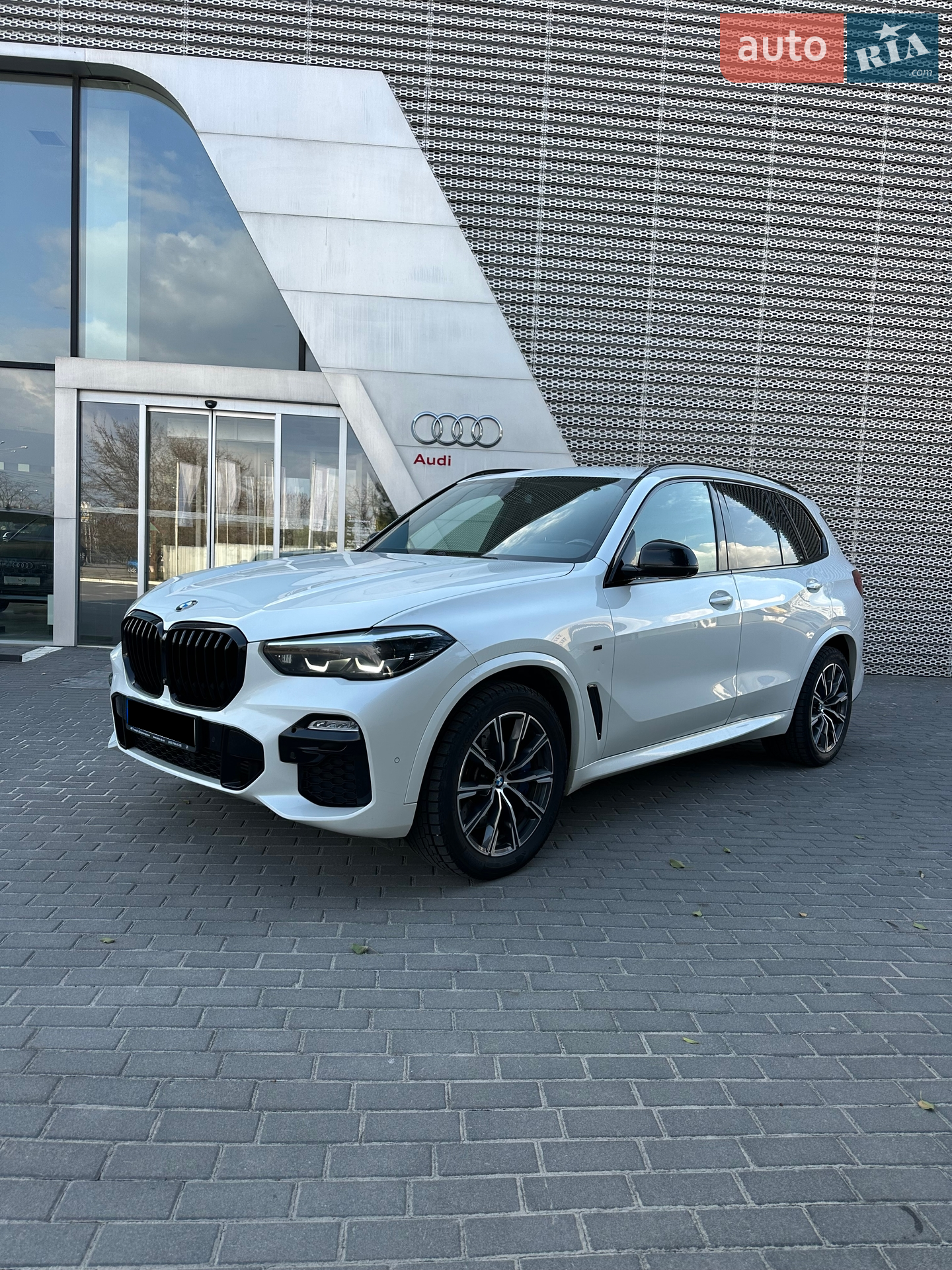 2020 BMW X5 - фото 1