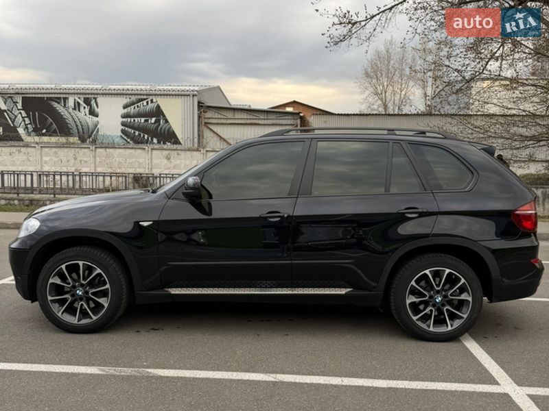 Внедорожник / Кроссовер BMW X5 2011 в Киеве