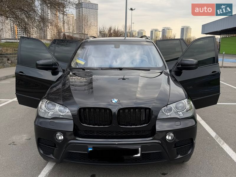 Внедорожник / Кроссовер BMW X5 2011 в Киеве
