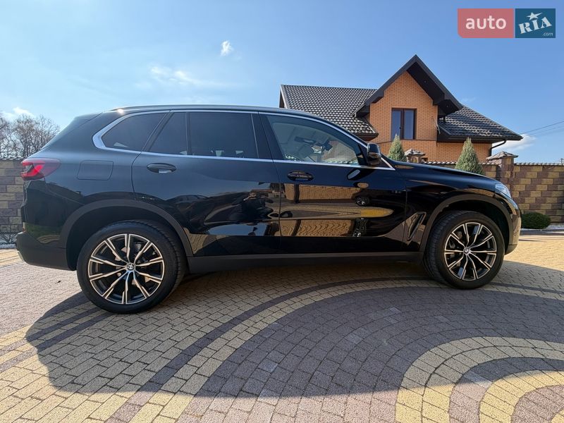 Позашляховик / Кросовер BMW X5 2021 в Луцьку