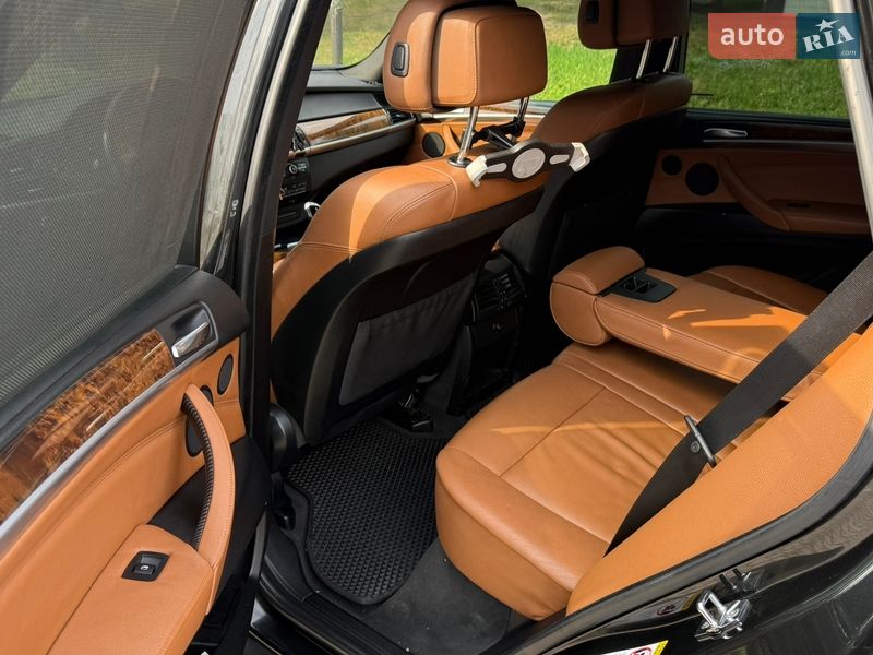 Позашляховик / Кросовер BMW X5 2008 в Івано-Франківську