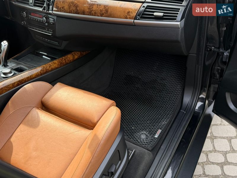 Позашляховик / Кросовер BMW X5 2008 в Івано-Франківську