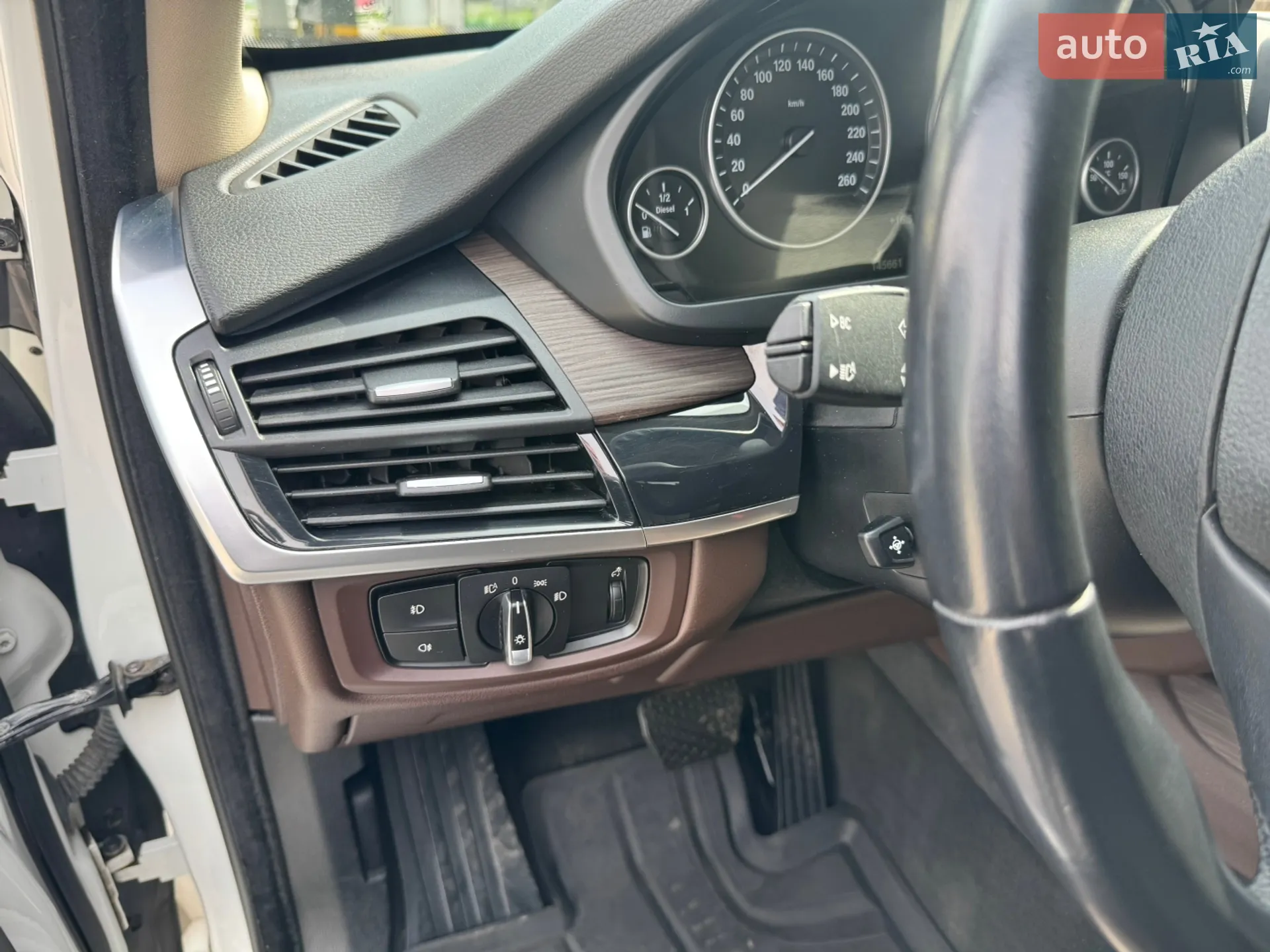 2015 BMW X5 - мініатюра 17