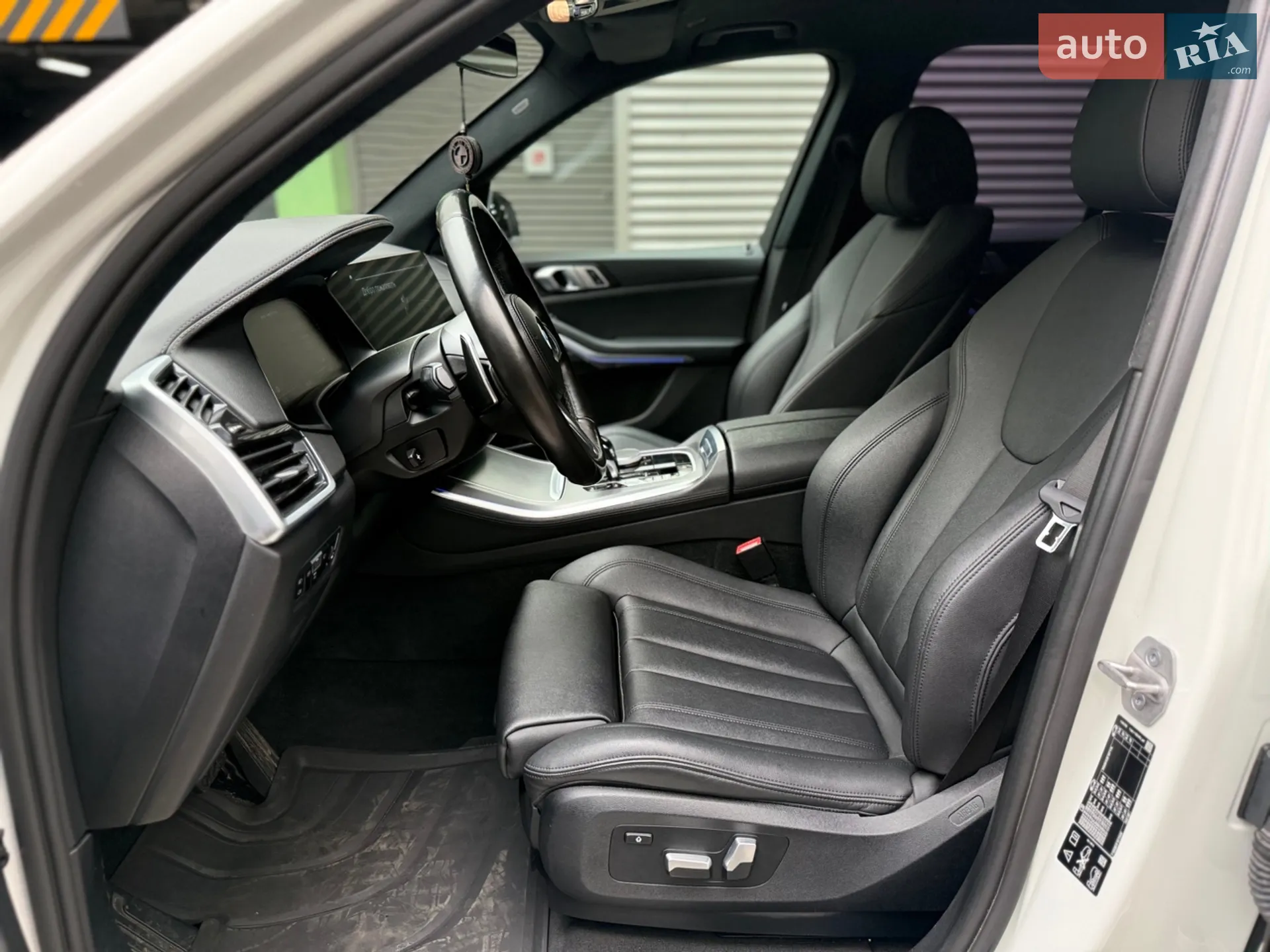 2021 BMW X5 - мініатюра 18
