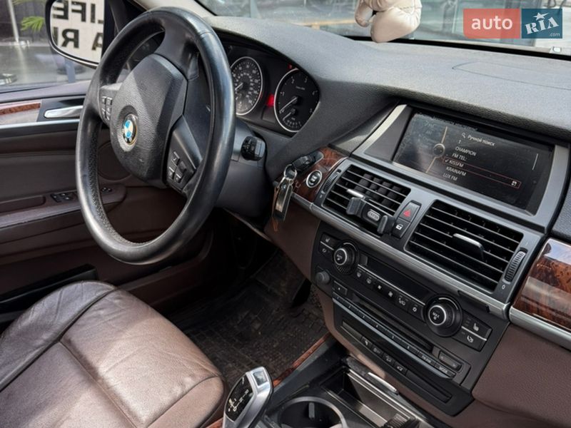 Внедорожник / Кроссовер BMW X5 2010 в Одессе