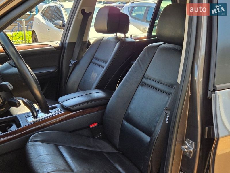 Позашляховик / Кросовер BMW X5 2011 в Києві