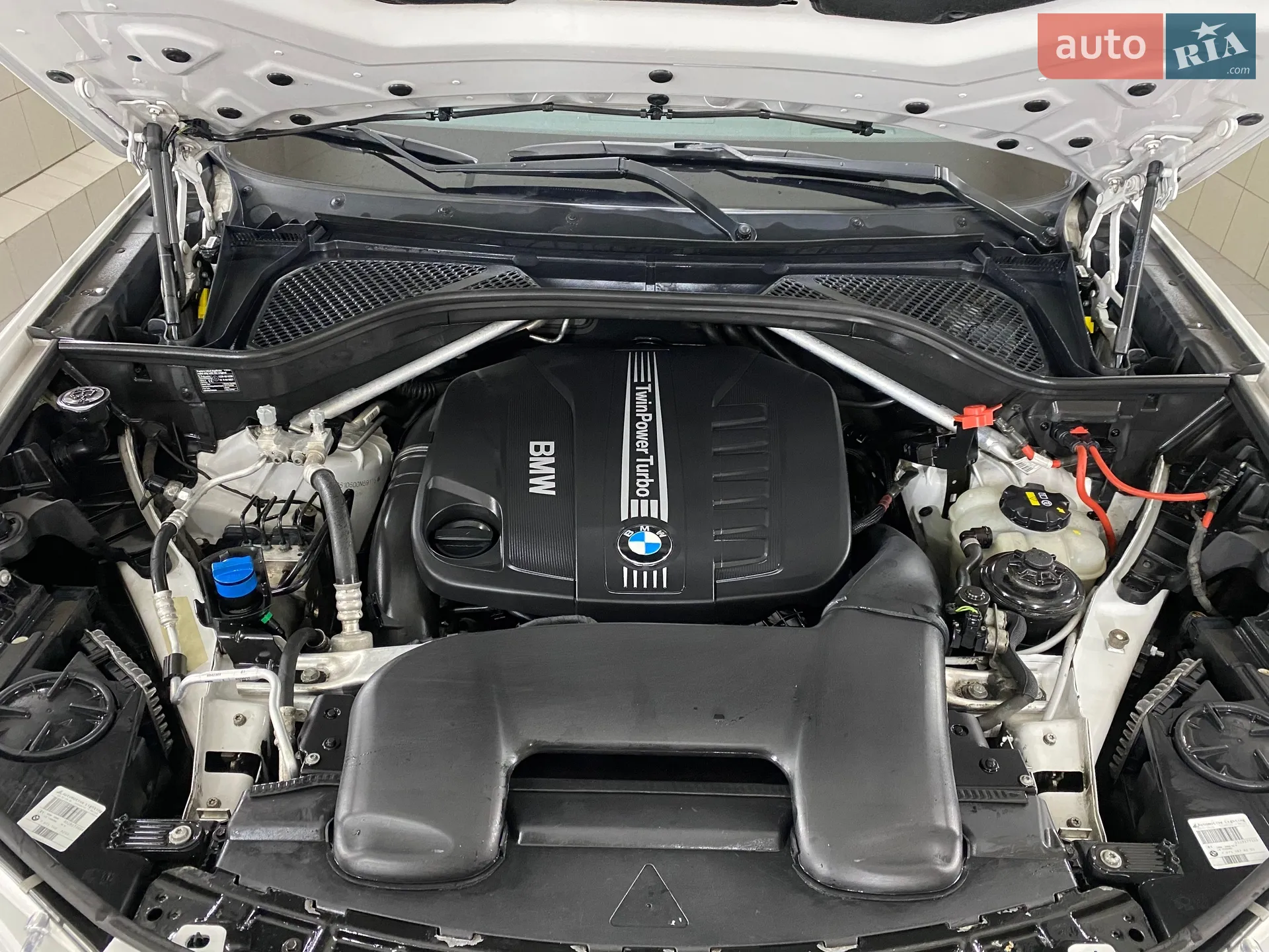 2017 BMW X5 - мініатюра 24