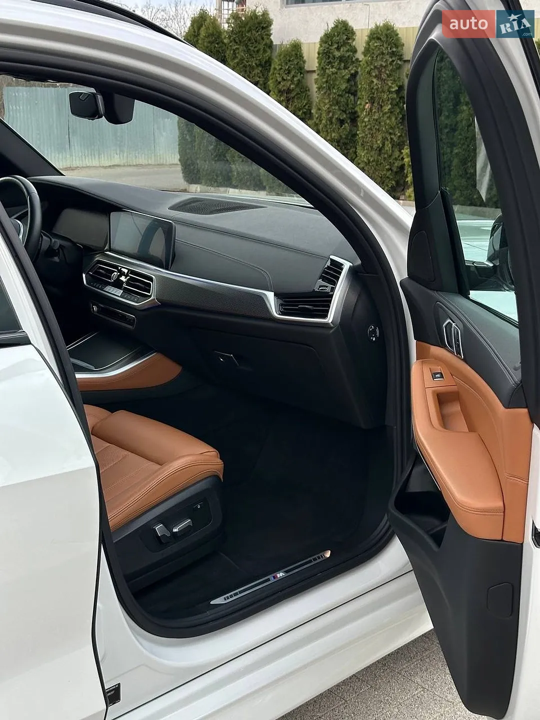 2021 BMW X5 - мініатюра 39