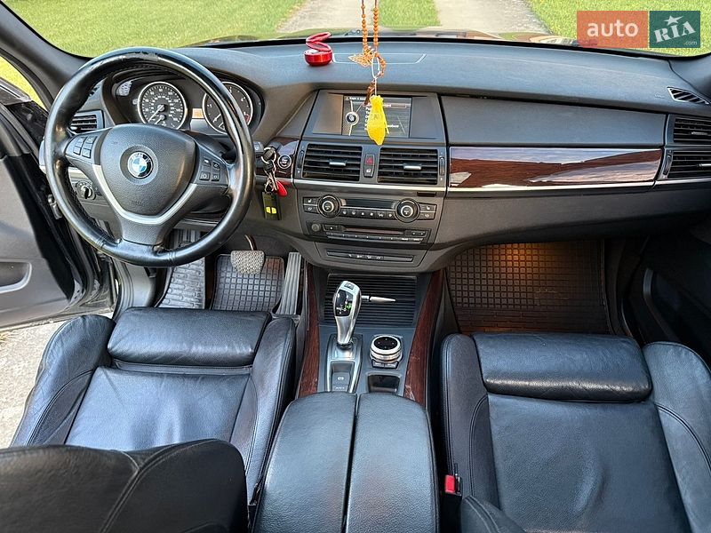 Внедорожник / Кроссовер BMW X5 2011 в Ивано-Франковске