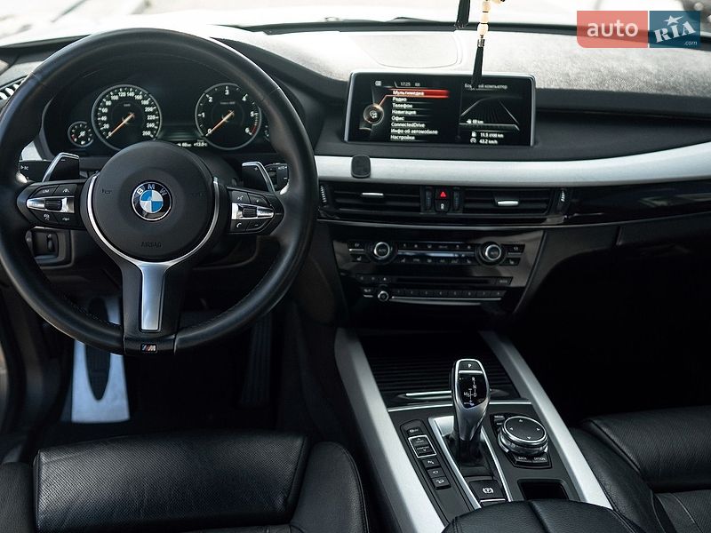 Внедорожник / Кроссовер BMW X5 2016 в Ровно