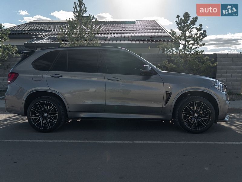Внедорожник / Кроссовер BMW X5 2016 в Ровно
