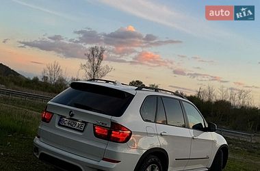 Позашляховик / Кросовер BMW X5 2012 в Чернівцях