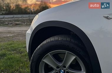 Позашляховик / Кросовер BMW X5 2012 в Чернівцях