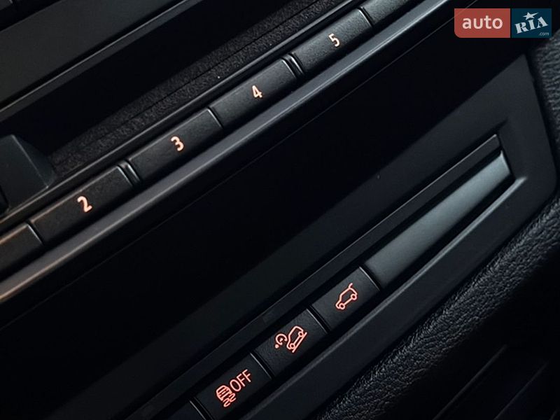 Позашляховик / Кросовер BMW X5 2012 в Чернівцях