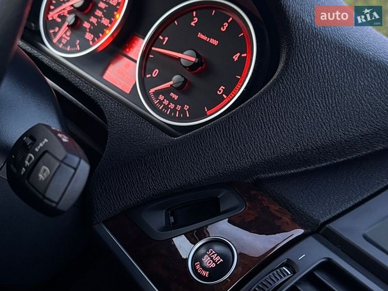 Позашляховик / Кросовер BMW X5 2012 в Чернівцях