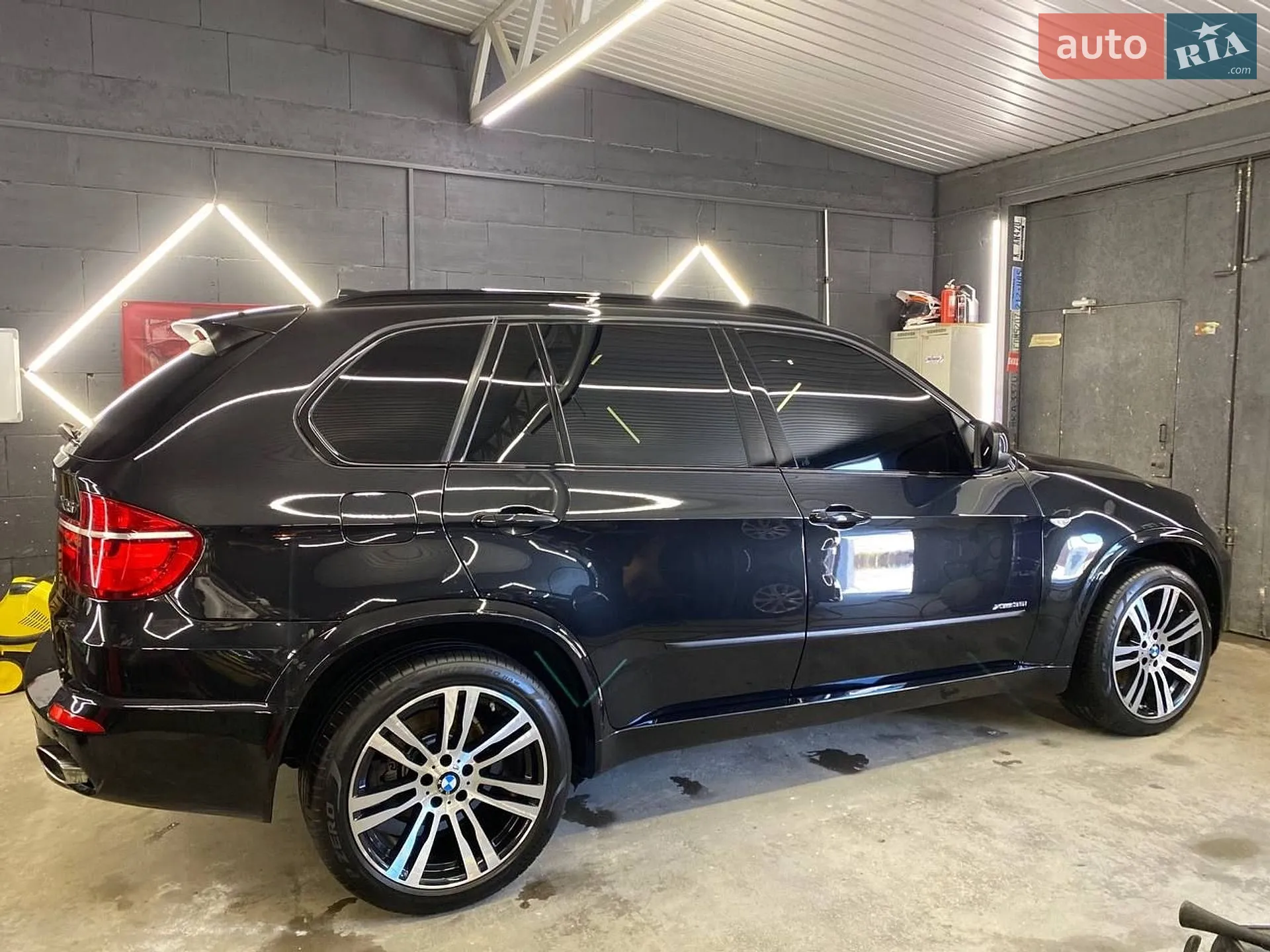 2010 BMW X5 - мініатюра 12