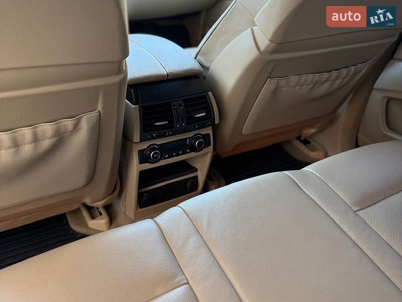 Внедорожник / Кроссовер BMW X5 2012 в Киеве