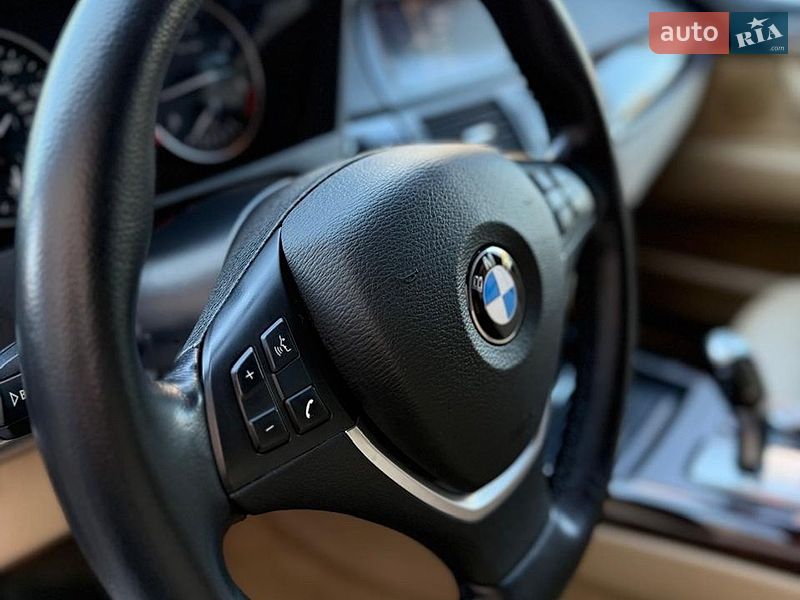 Внедорожник / Кроссовер BMW X5 2012 в Киеве