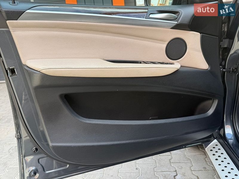 Внедорожник / Кроссовер BMW X5 2012 в Одессе