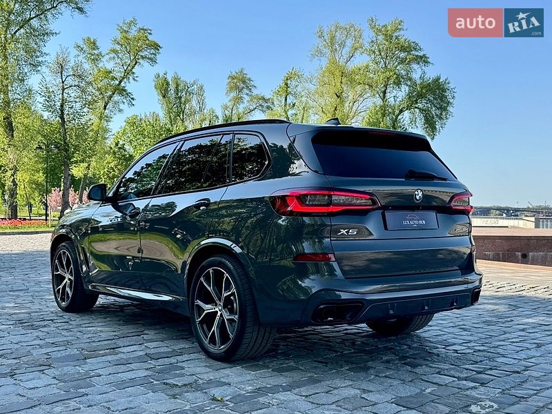 Внедорожник / Кроссовер BMW X5 2022 в Киеве
