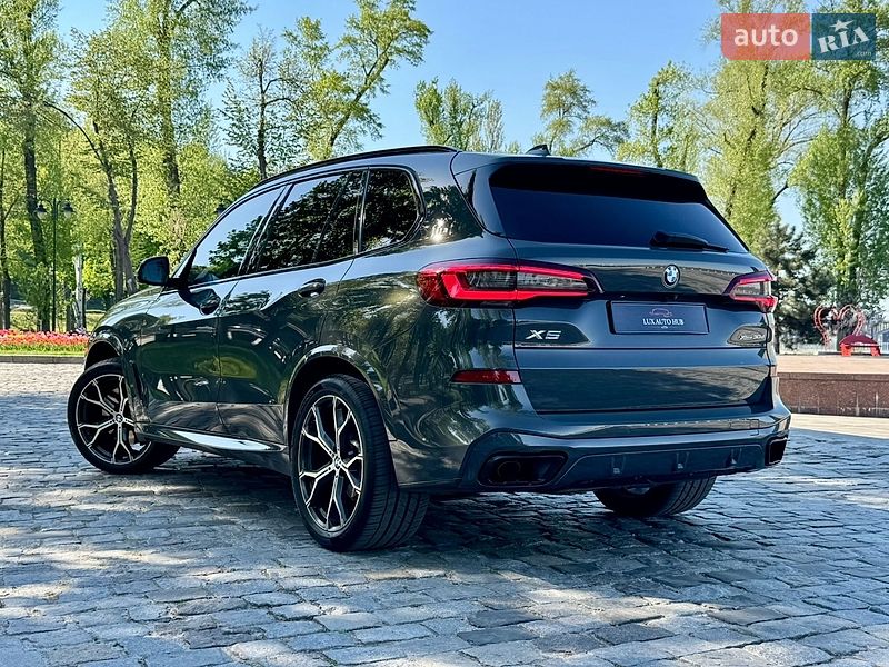 Внедорожник / Кроссовер BMW X5 2022 в Киеве