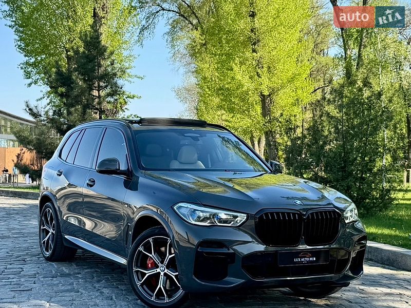 Внедорожник / Кроссовер BMW X5 2022 в Киеве