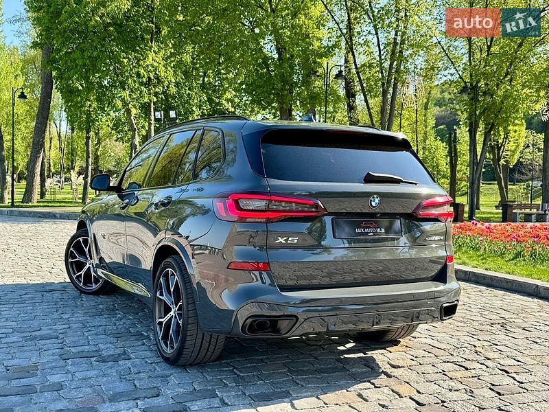 Внедорожник / Кроссовер BMW X5 2022 в Киеве