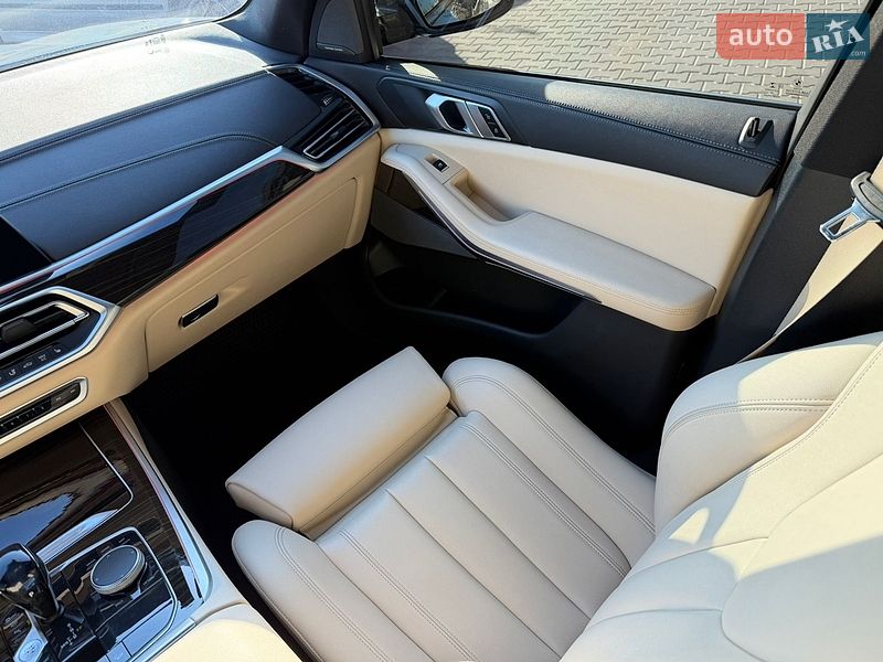 Внедорожник / Кроссовер BMW X5 2019 в Киеве