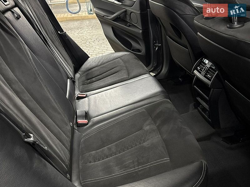 Внедорожник / Кроссовер BMW X5 2015 в Черновцах