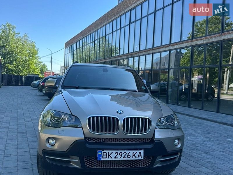 Внедорожник / Кроссовер BMW X5 2008 в Ровно