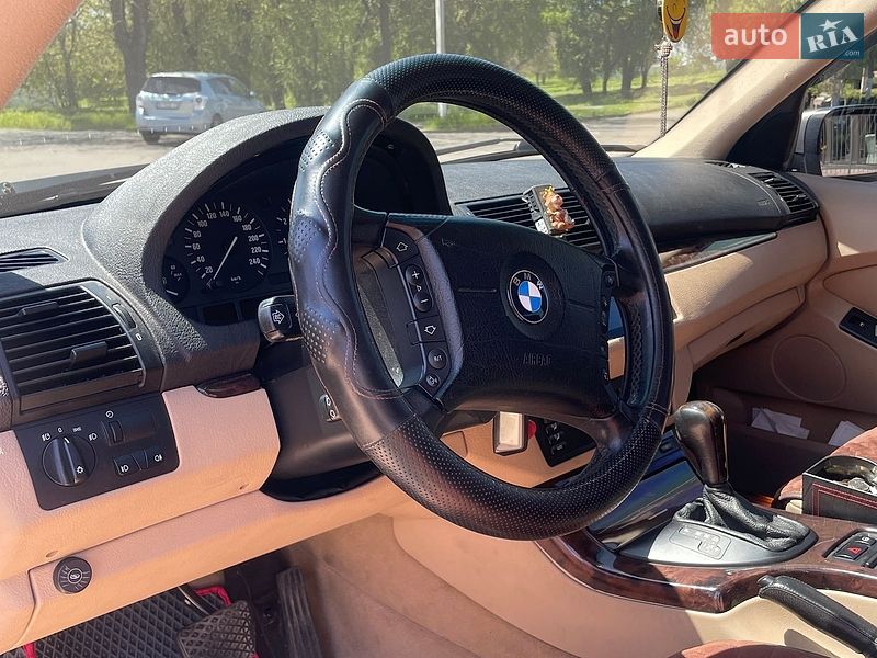 Внедорожник / Кроссовер BMW X5 2005 в Измаиле