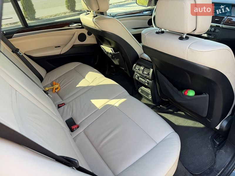 Внедорожник / Кроссовер BMW X5 2011 в Виннице