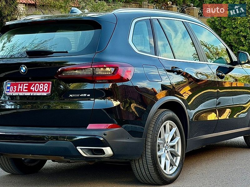 Внедорожник / Кроссовер BMW X5 2021 в Ровно