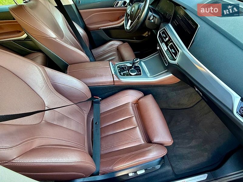 Внедорожник / Кроссовер BMW X5 2021 в Ровно