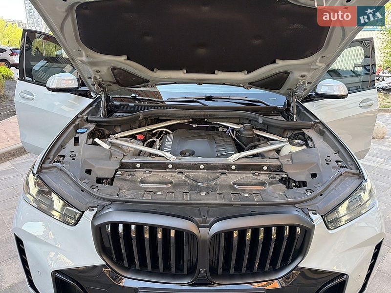 Внедорожник / Кроссовер BMW X5 2024 в Киеве