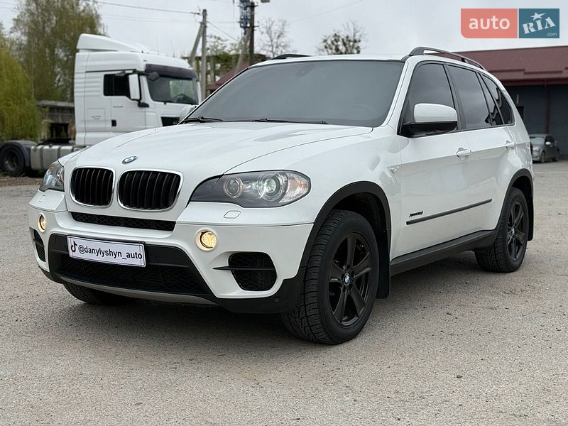 Внедорожник / Кроссовер BMW X5 2010 в Звягеле