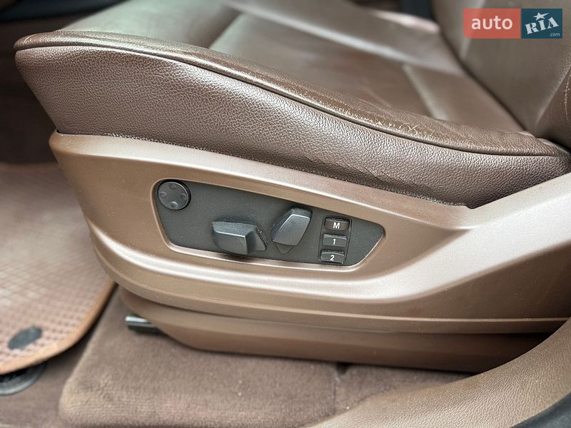 Внедорожник / Кроссовер BMW X5 2010 в Звягеле