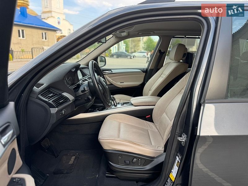 Внедорожник / Кроссовер BMW X5 2012 в Луцке